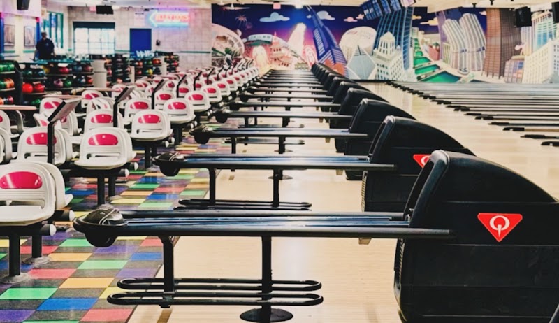 Waveland Bowl — Bowling Alley in Chicago