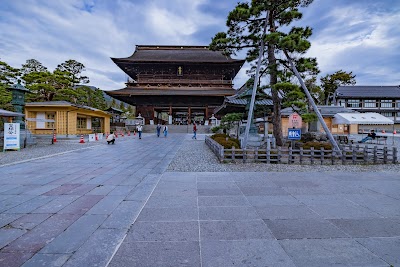 Zenko-ji Temple - 2