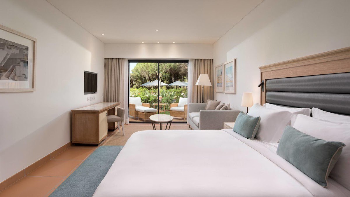 Pine Cliffs Hotel, a Luxury Collection Resort, Algarve