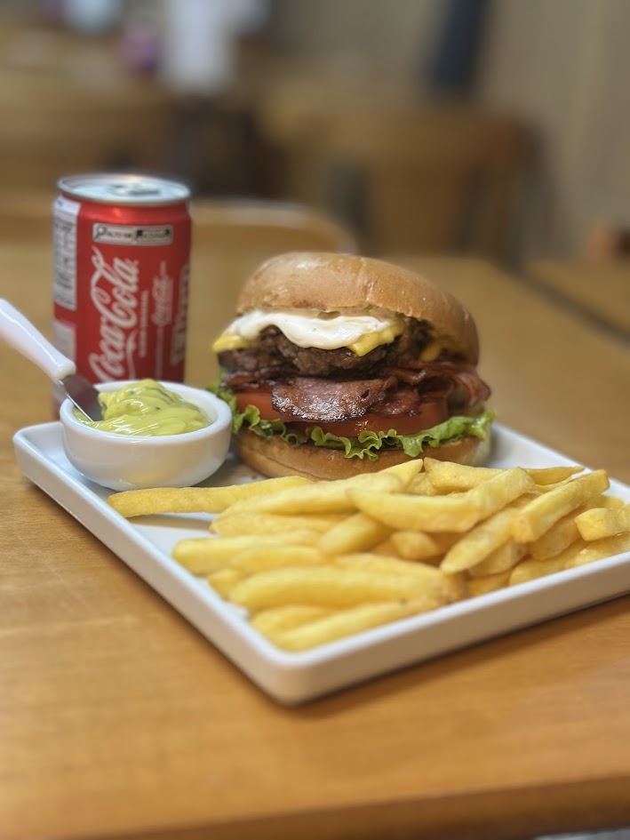 Foto de Mr. Chico Food | Almoço em Florianópolis | Lanches | Hambúrguer | Restaurante em Florianópolis
