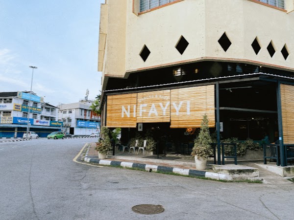 Nifayyi Warung & Cafe