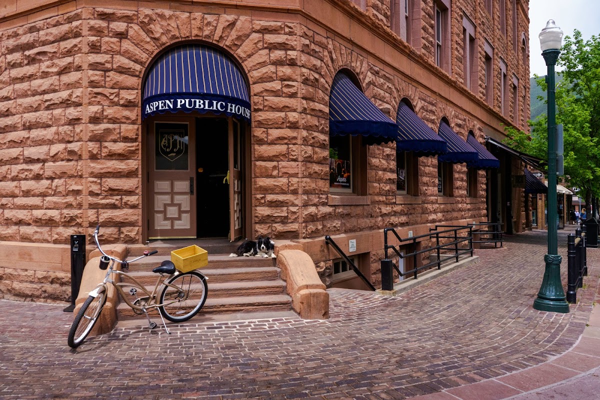 Aspen Public House photo 3