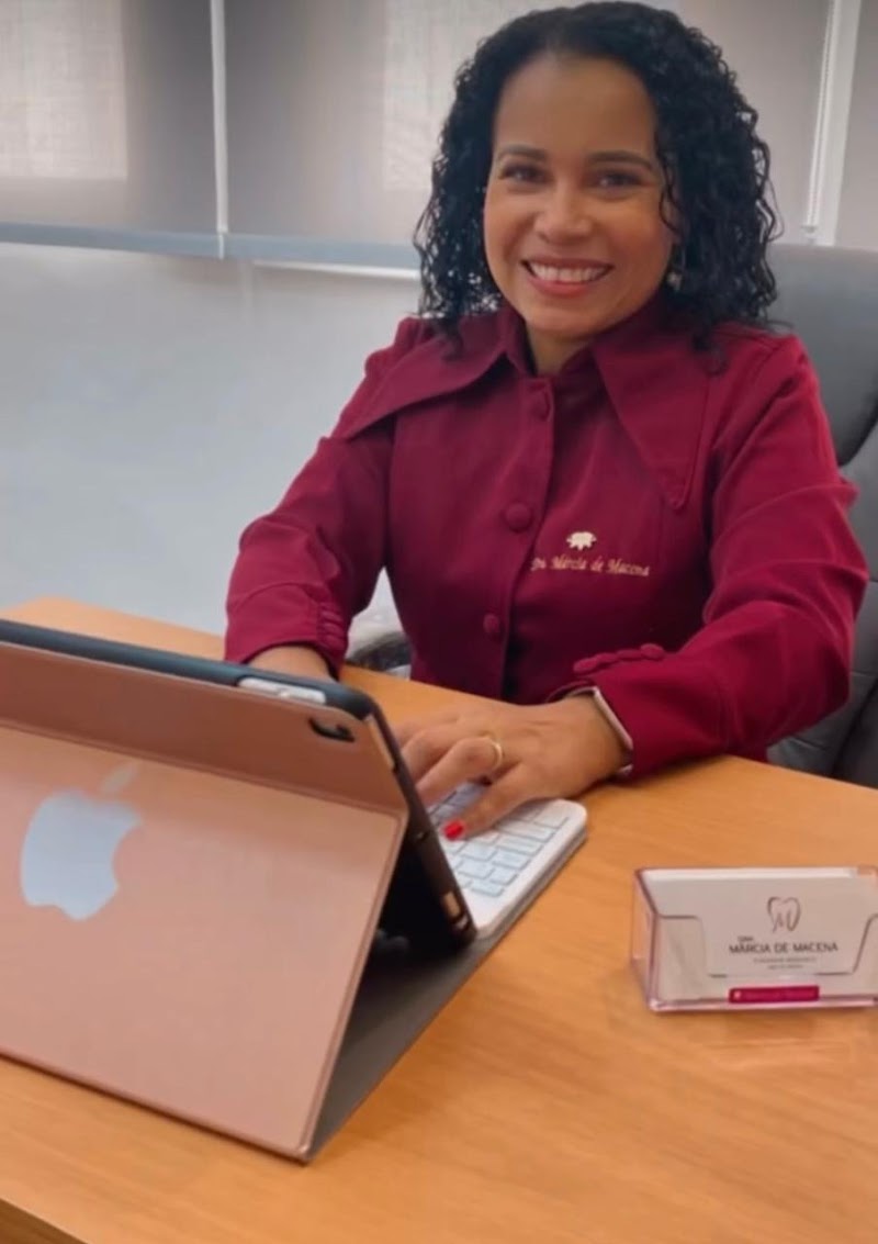 Dra. Márcia De Macena