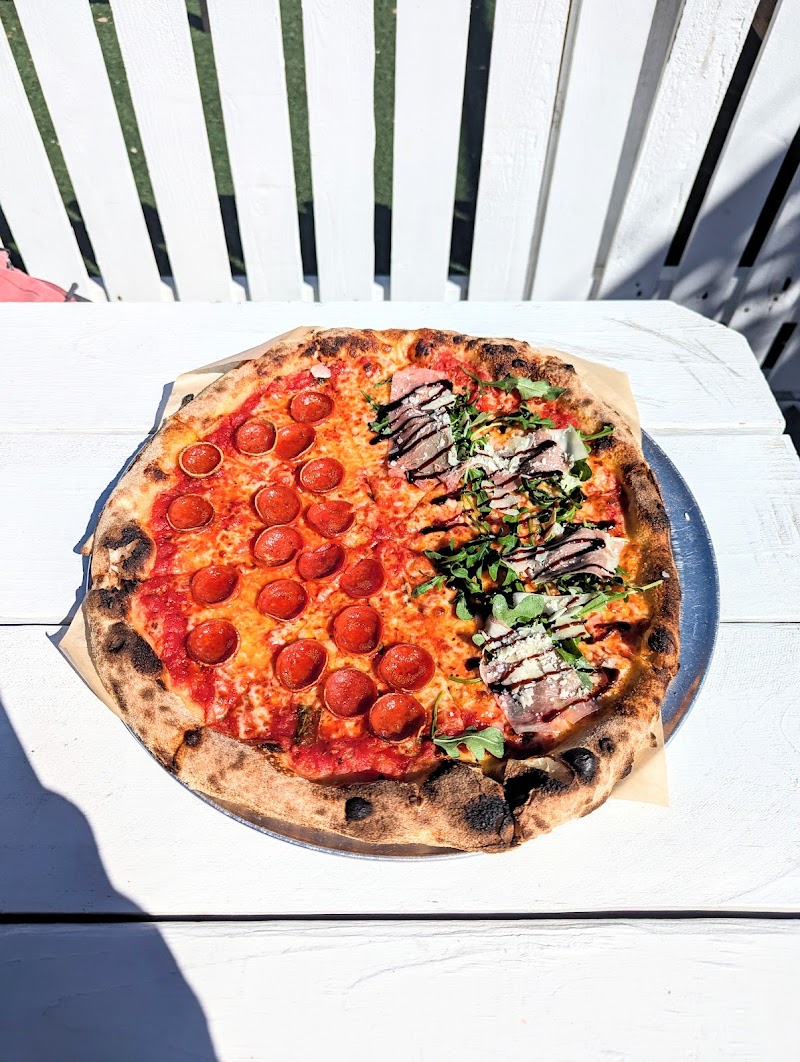 Winston's : coffee + provisions + pizza photo 4