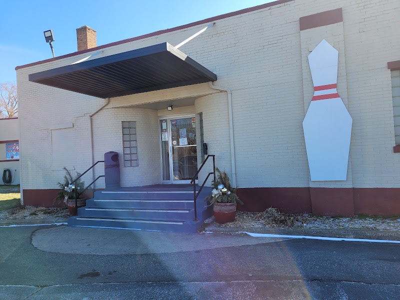 Striker's Bowl photo 3