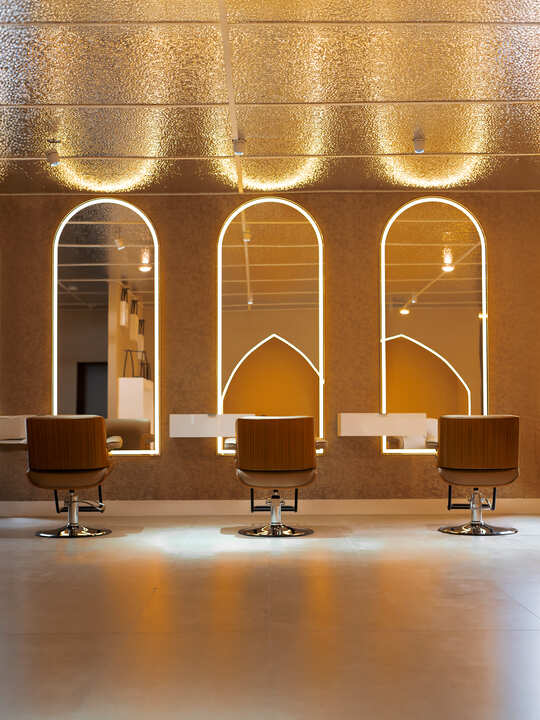 Bond 8 Salon: Google Places image 2