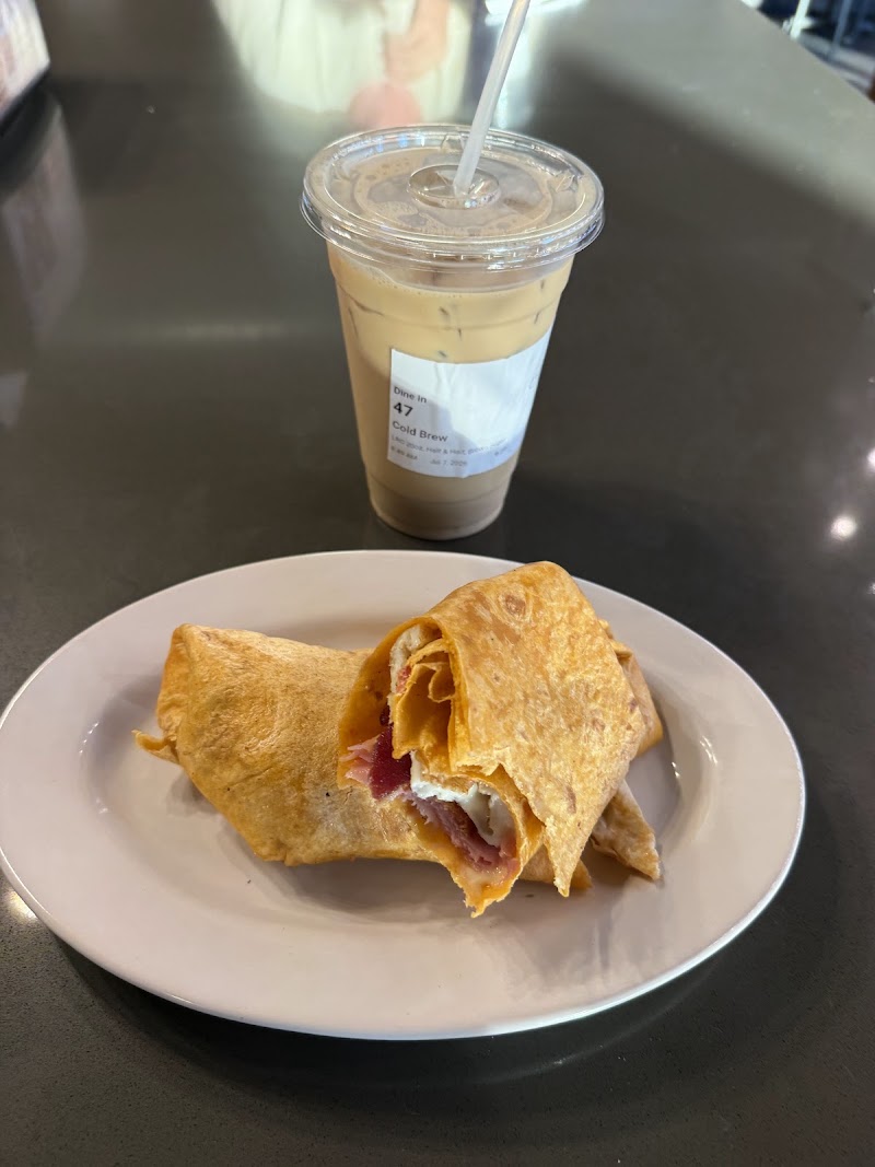 Mokas Coffee & Eatery photo 3