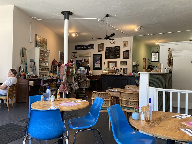 Moon Dog Cafe photo 1