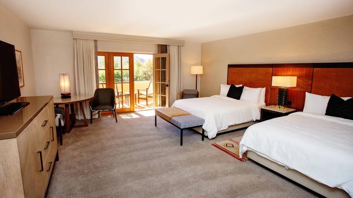 JW Marriott Scottsdale Camelback Inn Resort & Spa, dog-friendly hotel