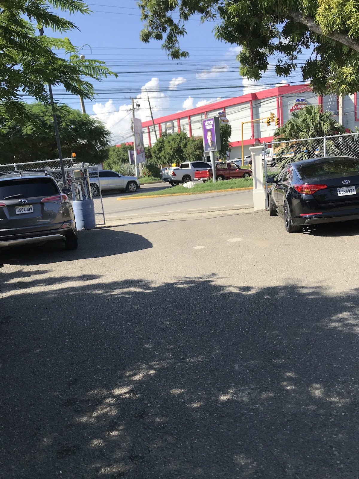 Smailey Rent Car - Imagen 1