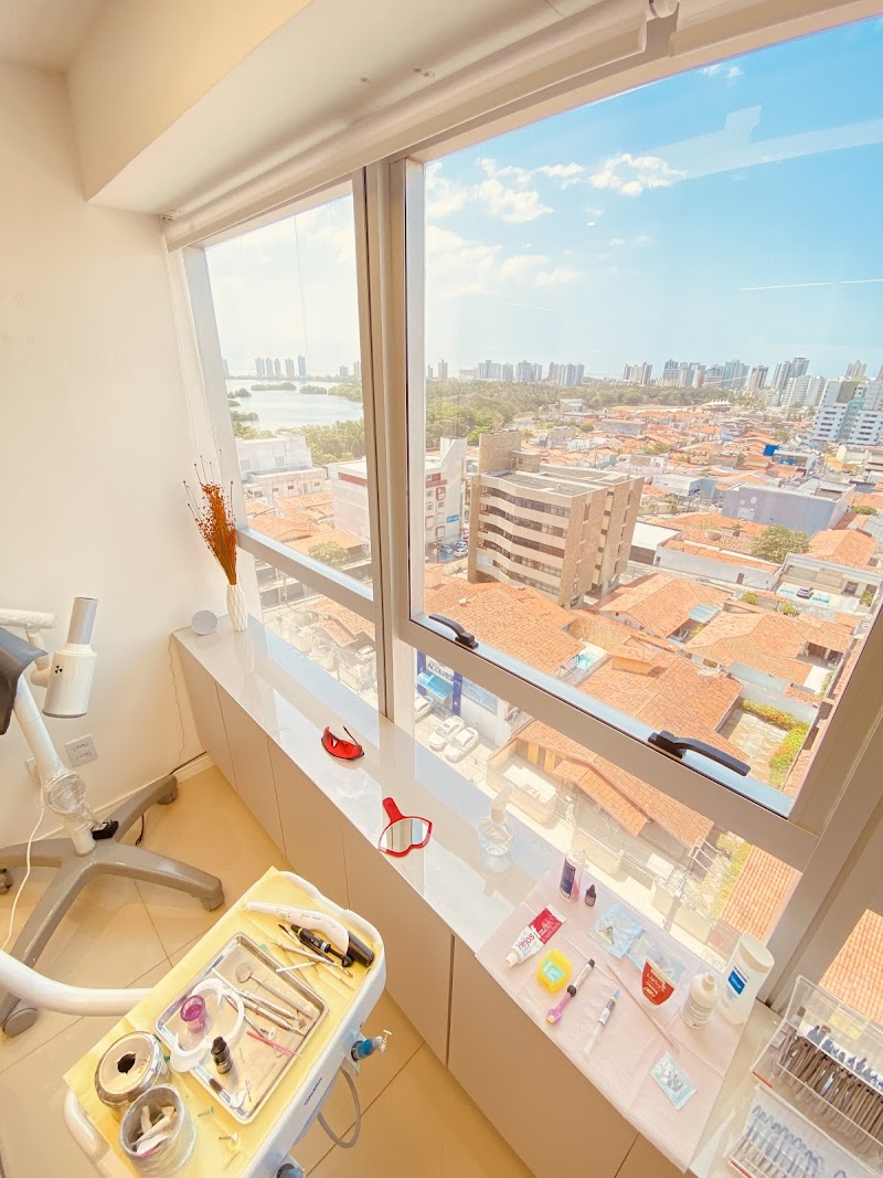 Dra. Mellina Lima - | Aparelho Invisível | Facetas | Clareamento | Gengivoplastia | Dentista São Luís - foto 5