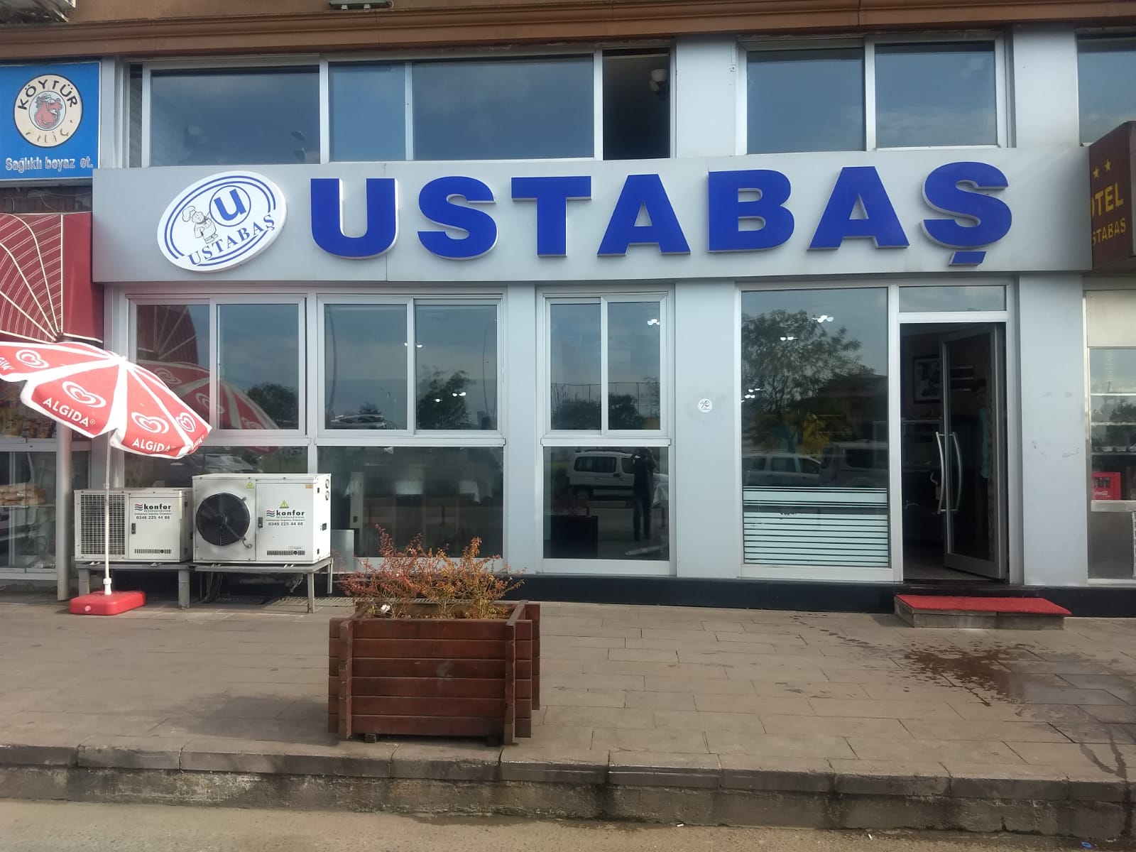 Ustabaş Lokantası mekanı