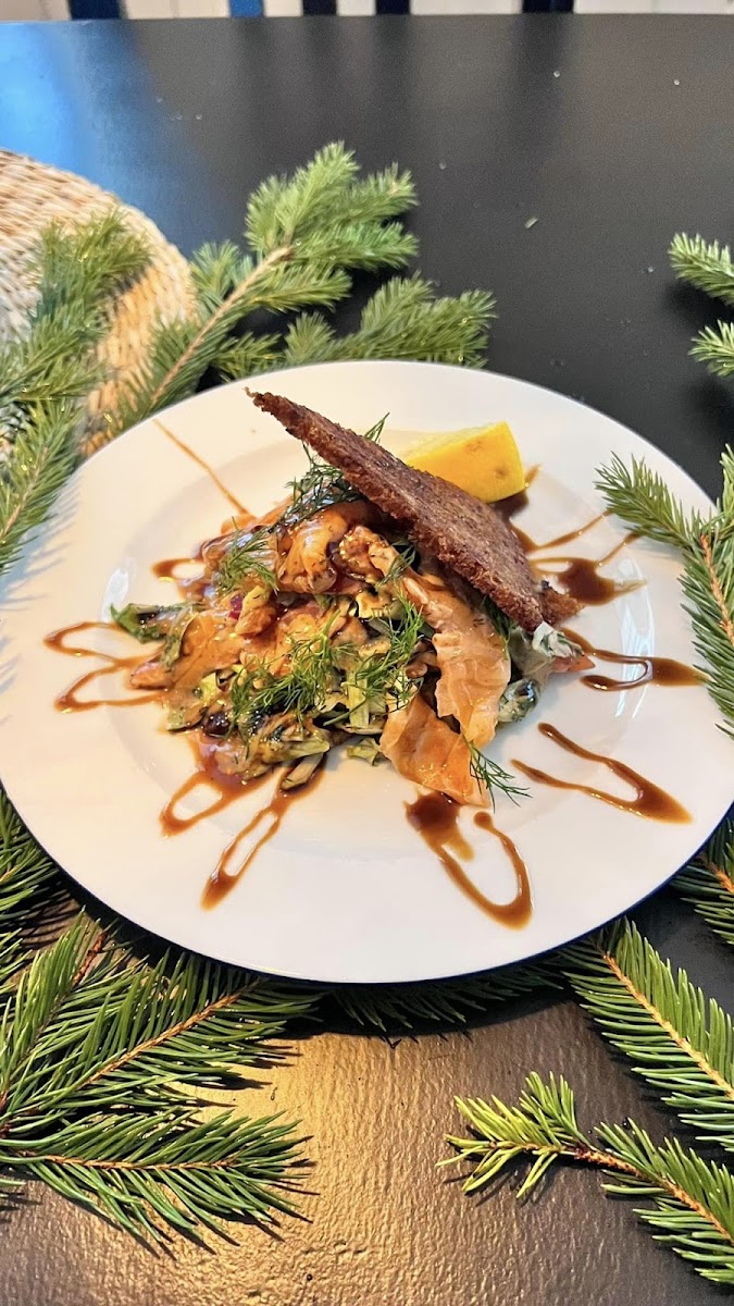 Kapten Bille's Ställplatser, Restaurang, Logi