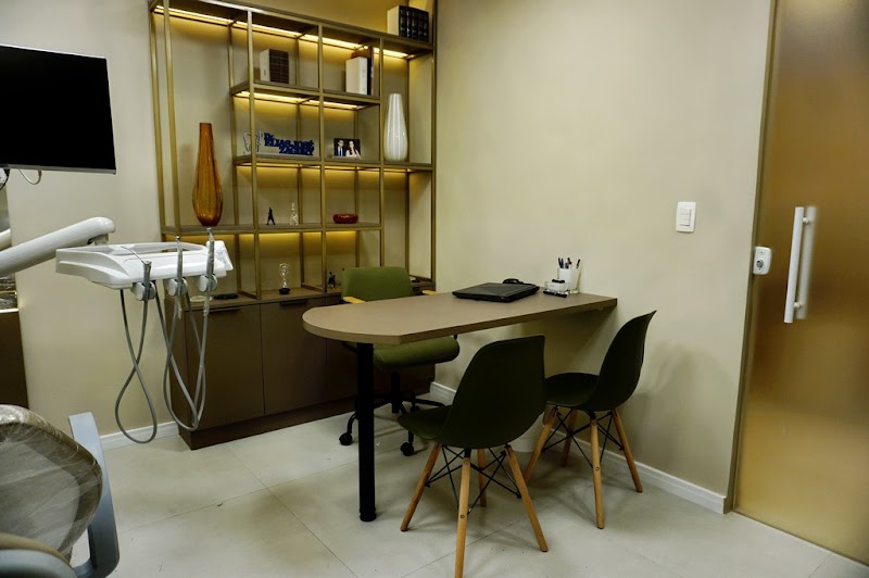 Clínica Odontológica Dr Elias J. Zagury - foto 1