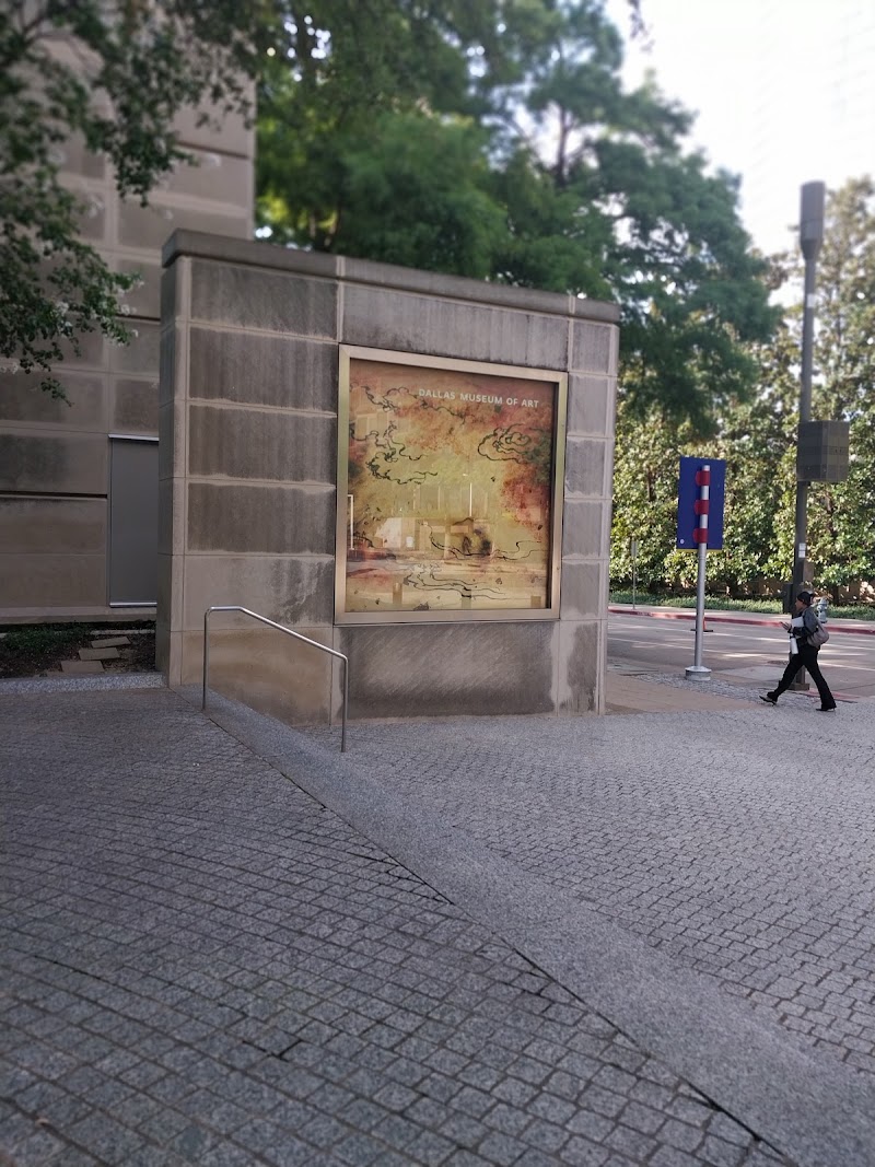 Arts District Mansion photo 8