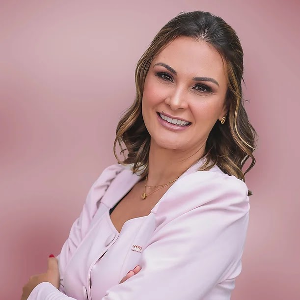 Doutora Anna Raphaela - Dentista em Cuiabá - foto 2