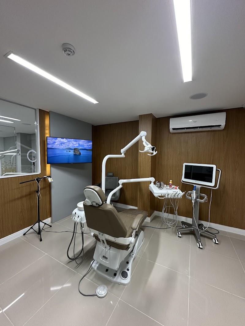 Dental Beauty Clínica Odontológica | Implante, Protocolo, Odontopediatria, Lentes e facetas, Ortodontia, Invisalign e outros - foto 2