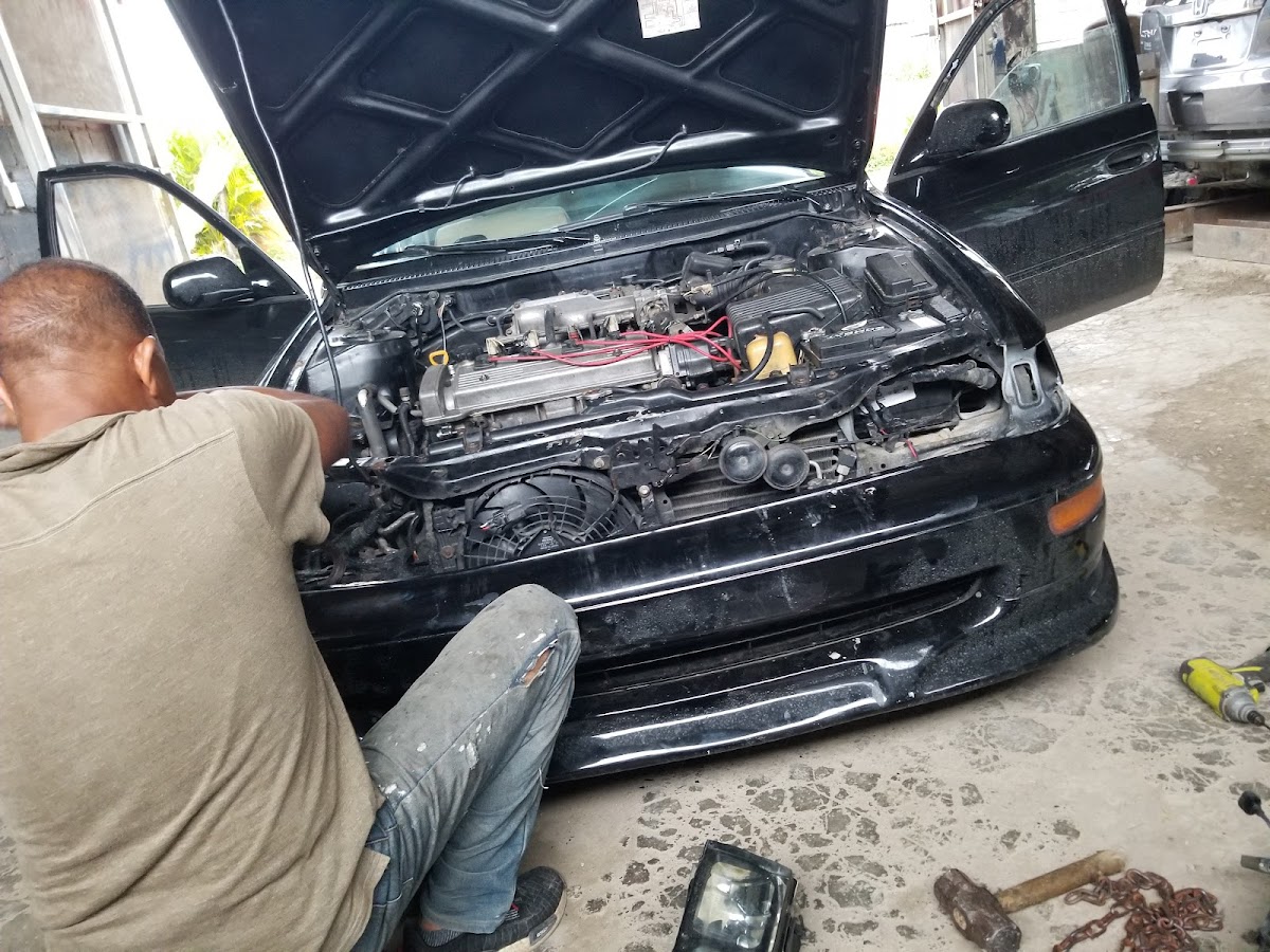 Tevi Auto-pintura y Desabolladura - Imagen 1