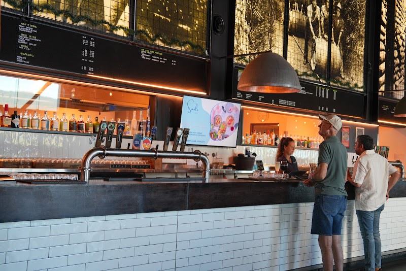 Hemingway's Brewery Cairns Wharf photo 5