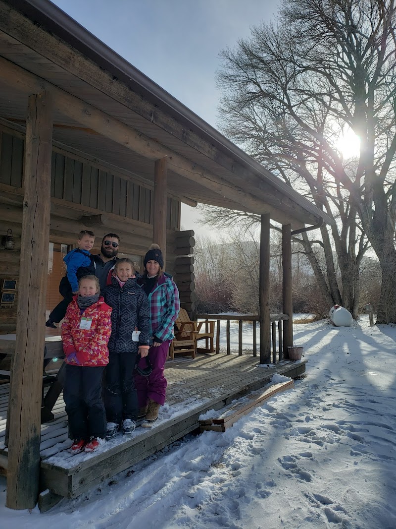 Vee Bar Guest Ranch - Photo 6