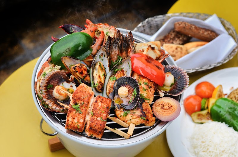 Azura Panoramic Lounge photo 2