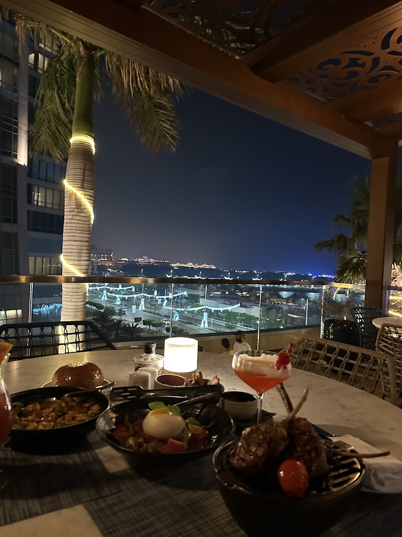 Azura Panoramic Lounge photo 4