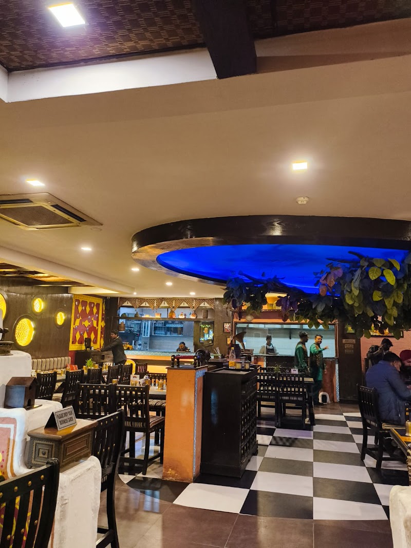 Pind Balluchi Agra | Best Veg - Non Veg Restaurant in Agra photo 5