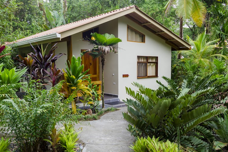 LA PONDEROSA Beach & Jungle Resort PAVONES