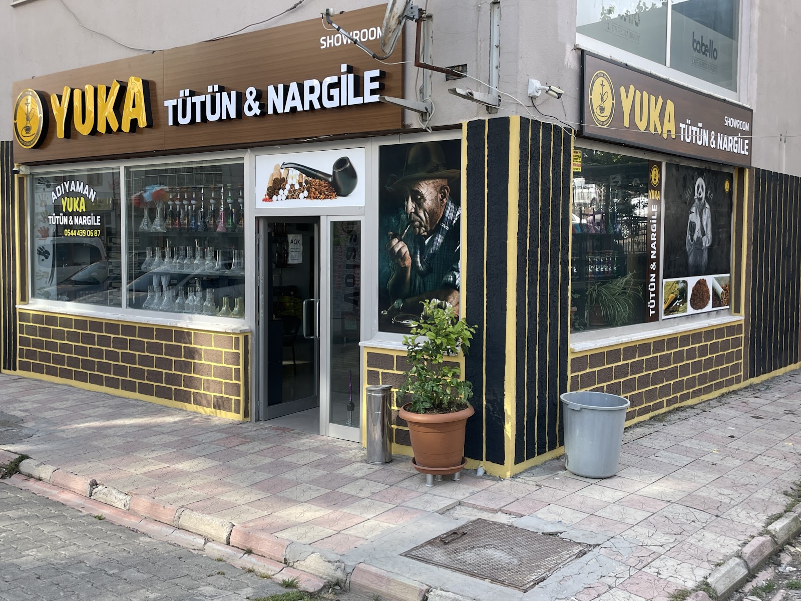 YUKA TÜTÜN&NARGİLE SHOWROOM mekanı