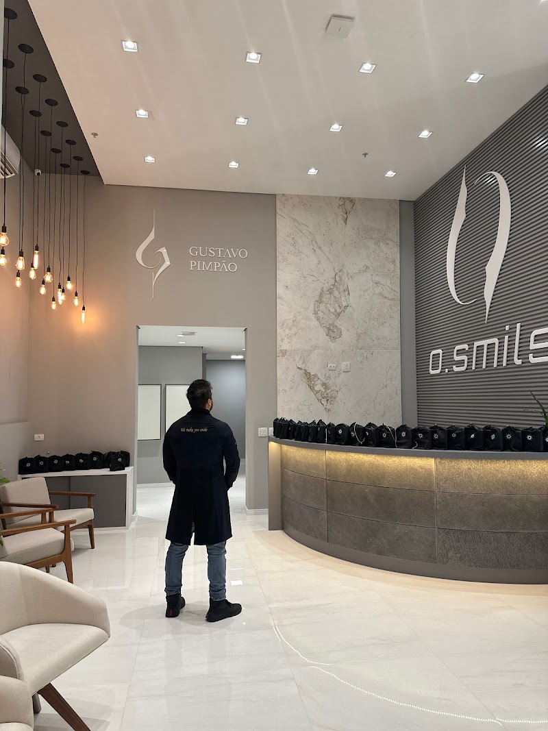 Dr. Gustavo Pimpão | Invisalign em Curitiba PR - foto 2