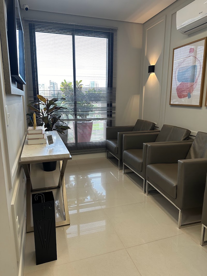 Dra. Ana Maria Vilela de Salis Queiroz - foto 5