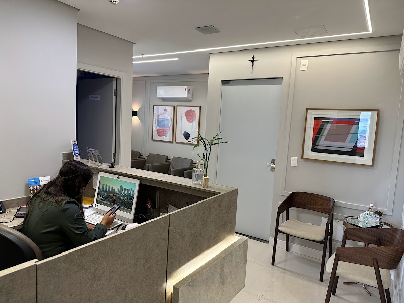 Dra. Ana Maria Vilela de Salis Queiroz