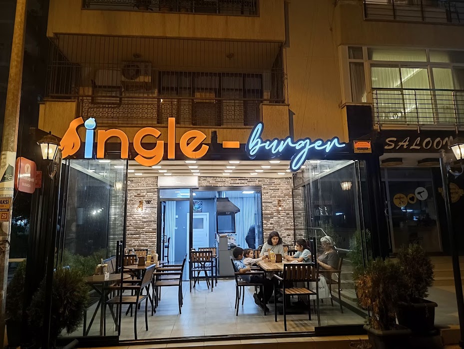 Single Burger fotoğraf 1