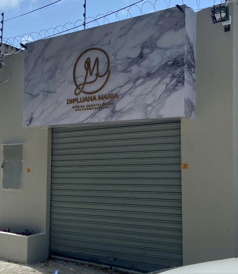 Dra. Luana | Clínica Odontológica | Implantes | Aparelho | Clareamento | Restauração | Facetas | Dentista em Natal - RN - foto 2