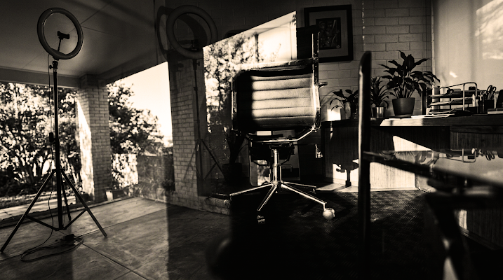 Taylor Curly Studio - Hairdresser services photo 3