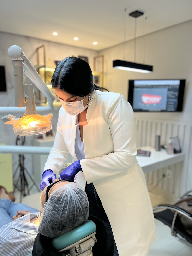 Dra. Sara Barros - Invisalign Dentista - foto 4