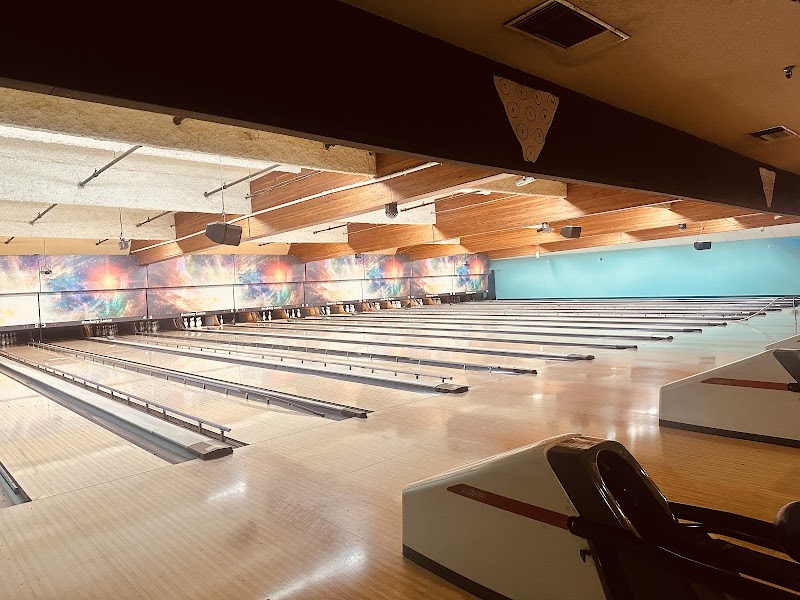 Roxbury Lanes — interior