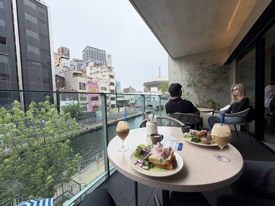 UNREAL BAKE & Cafe Bar / NAMBA BREAKFAST【2F】 fotoğraf 1