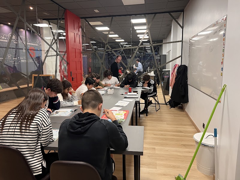 Barry Lynch English Academy photo 1