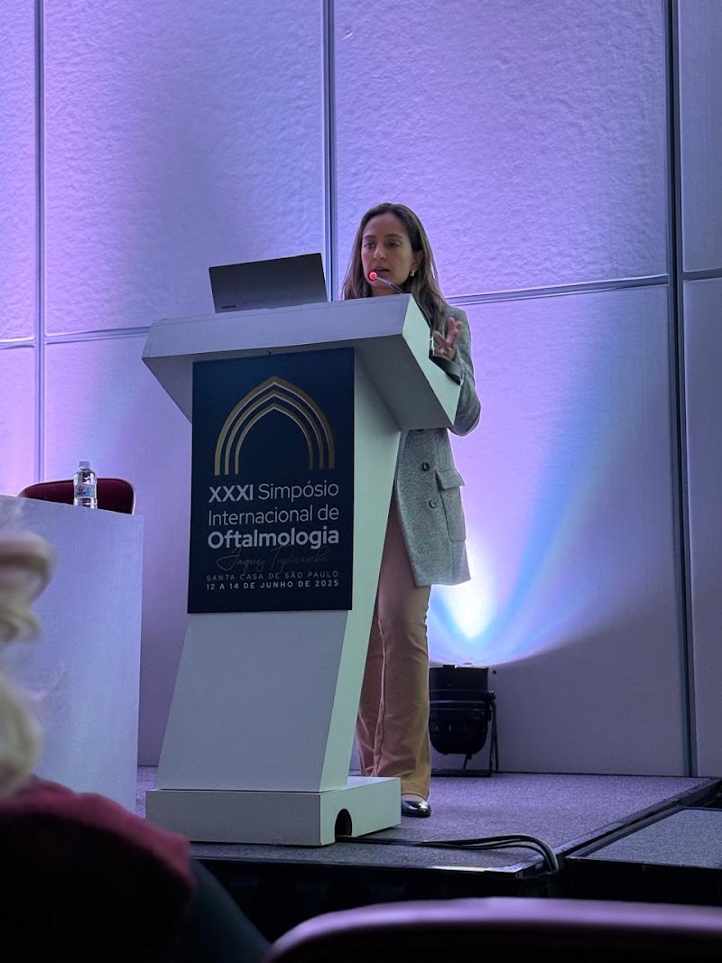 Foto de Dra. Alyne Zogbi - Oftalmologista Especializada