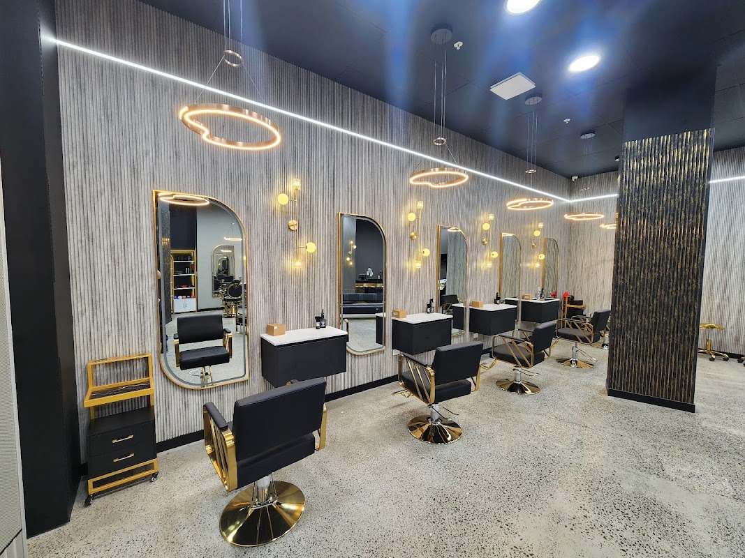 Divine Cuts & Color photo 1