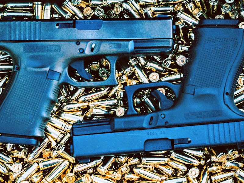 Dee's Guns LLC photo