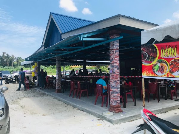 Selera Kampung & Ikan Bakar Bukit Rambai - Photo 1