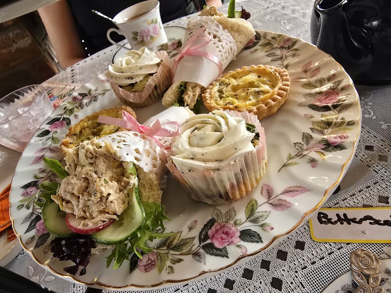 Ms B's Teas photo 3