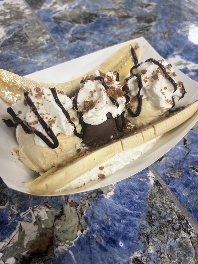 SCREAM Ice Cream Shop photo 2