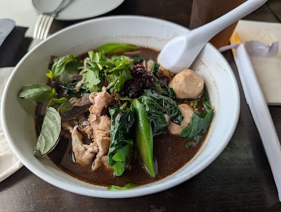 Luv2eat Thai Bistro photo 3