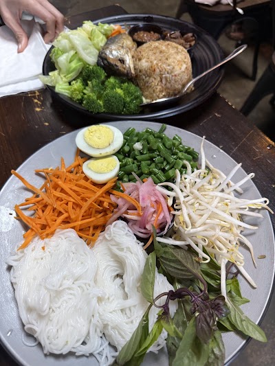 Luv2eat Thai Bistro photo 5