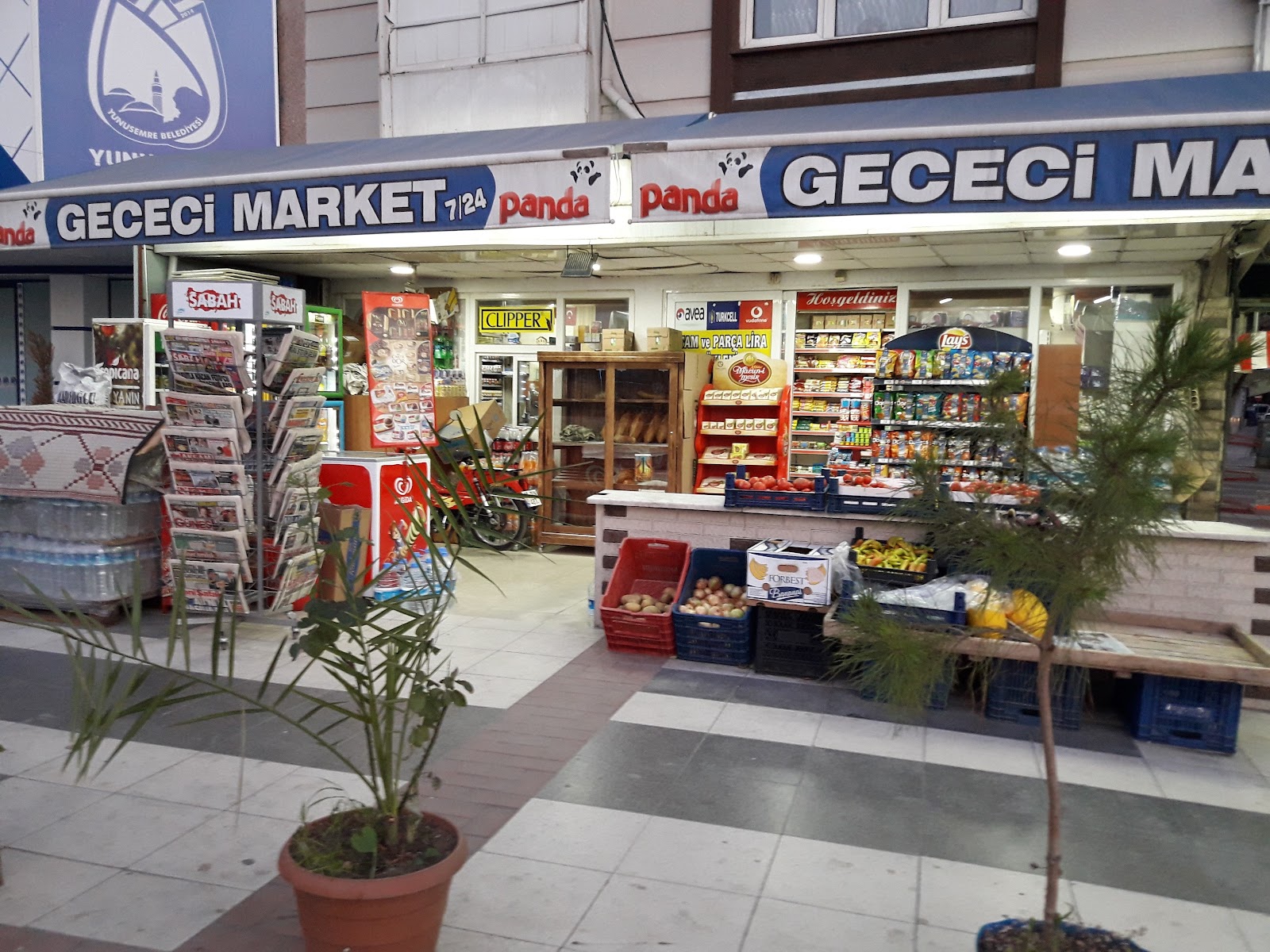 Gececi Büfe mekanı