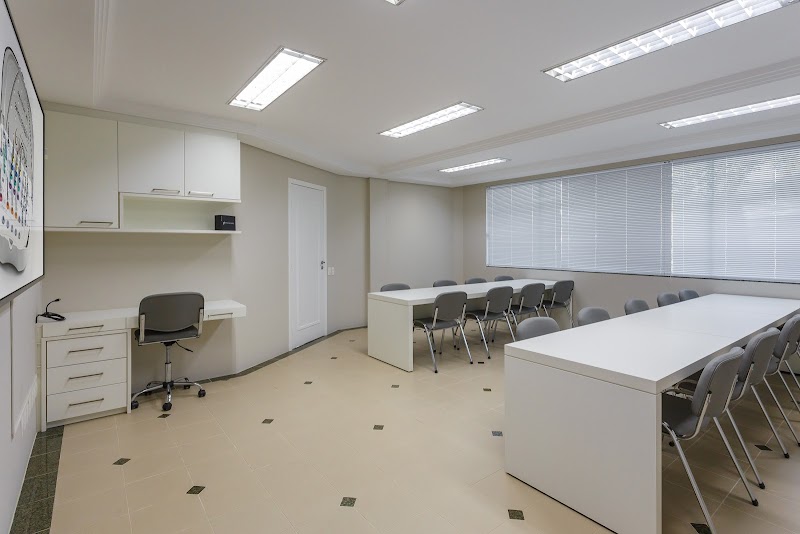 INSTITUTO KOPP ODONTOLOGIA Implante Dentário Curitiba - foto 5
