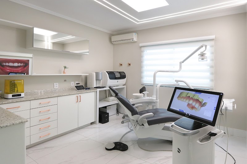 INSTITUTO KOPP ODONTOLOGIA Implante Dentário Curitiba - foto 3